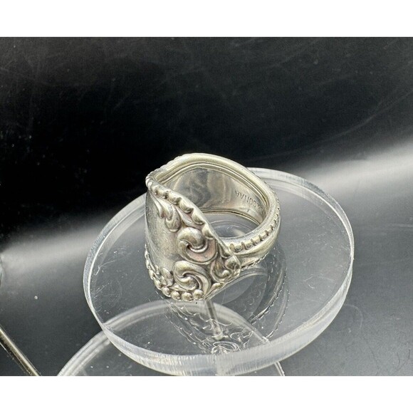 Wm Rogers Spoon Ring Size 7 Vintage Scroll Work Chunky Artisan Boho Silver Plate - Picture 2 of 7